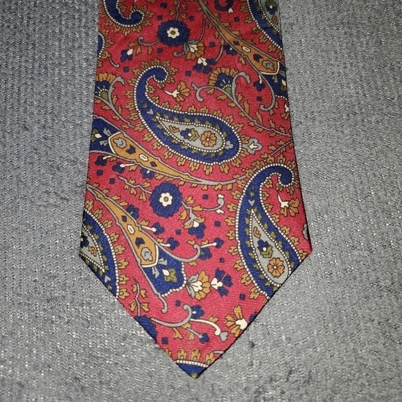RED TIE WITH PAISLEY PRINT NEW - Picture 3 of 8